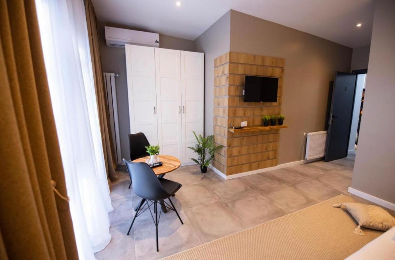 Casa Doner Rooms Craiova Bagian luar foto