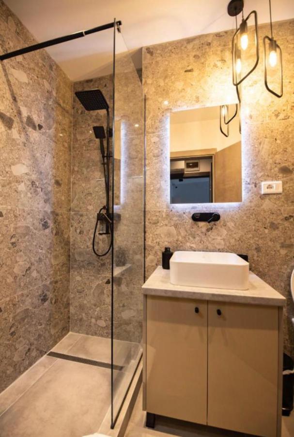 Casa Doner Rooms Craiova Bagian luar foto